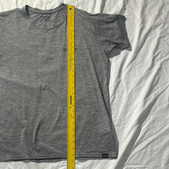 Patagonia Women’s Gray Capilene® Cool Daily Graphic Shirt Size XL Extra Large - Picture 6 of 10